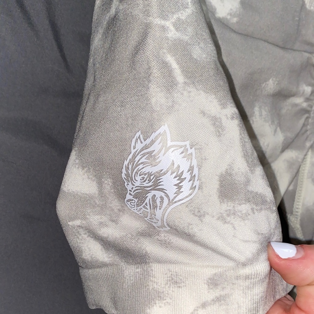 Darc Sport Women's Athletic Shorts in Gray Tie-Dye - Picture 5 of 5